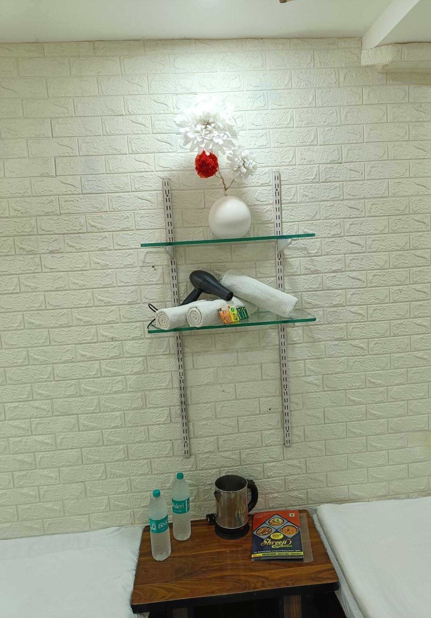 Hotel S Tower Ujjain Bagian luar foto