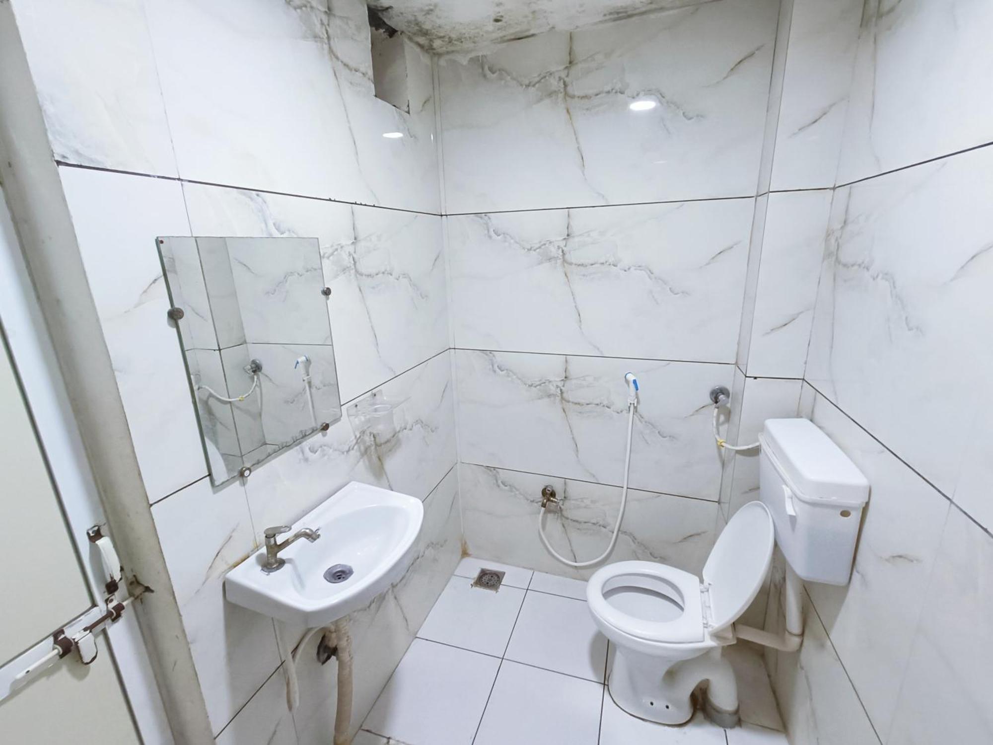 Hotel S Tower Ujjain Bagian luar foto