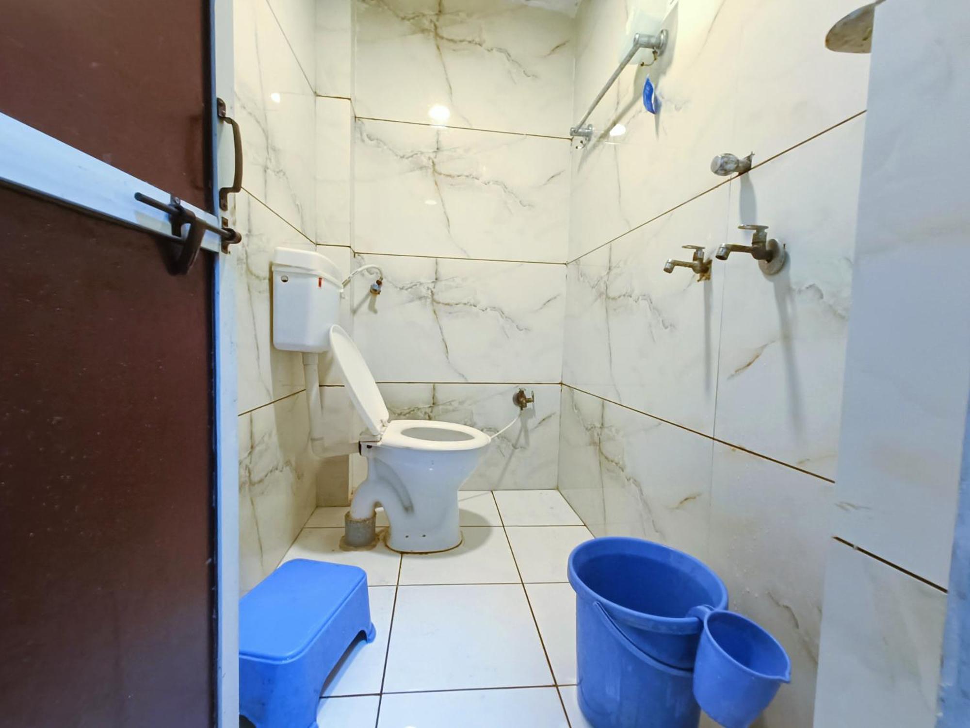 Hotel S Tower Ujjain Bagian luar foto