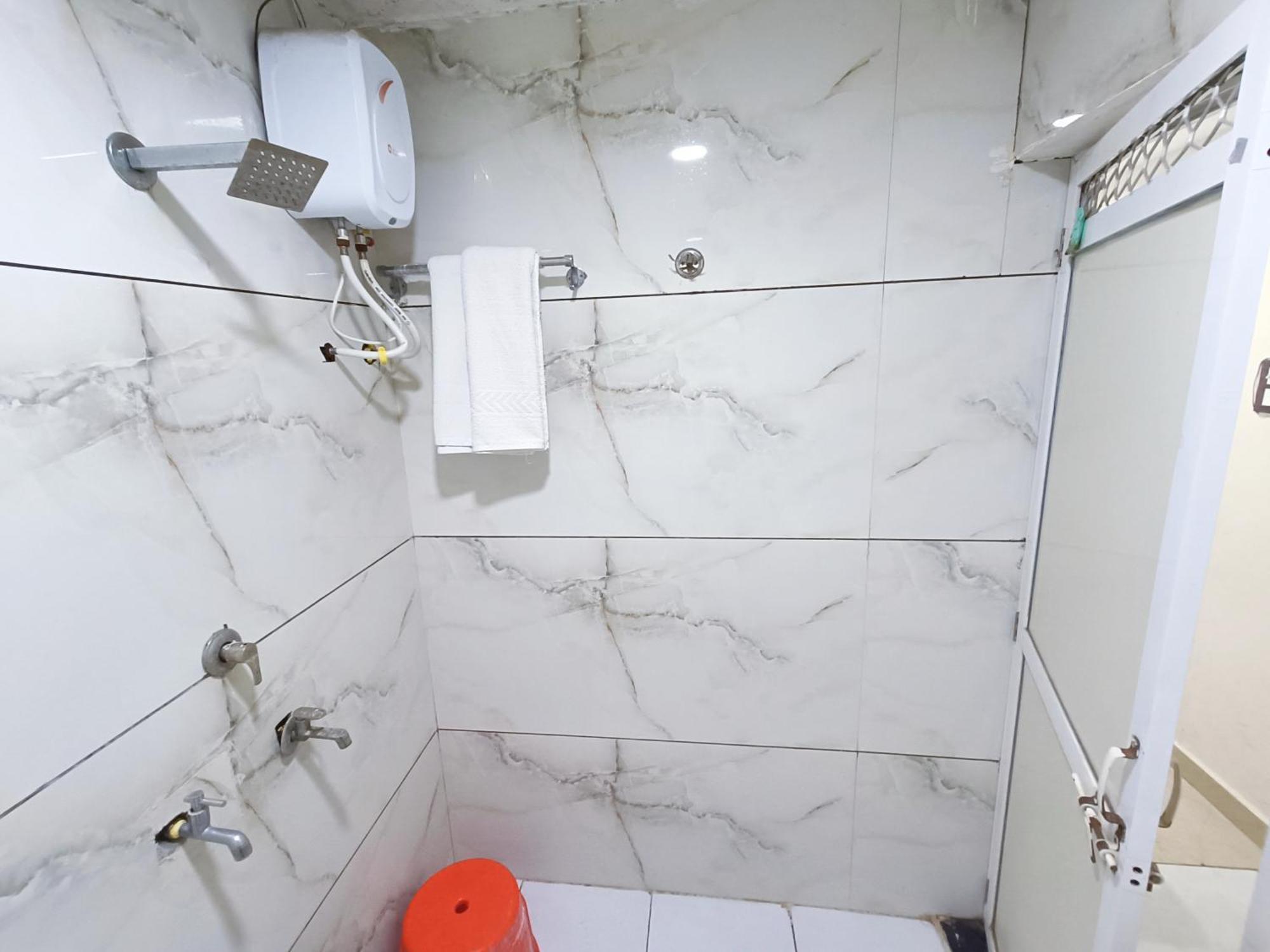 Hotel S Tower Ujjain Bagian luar foto