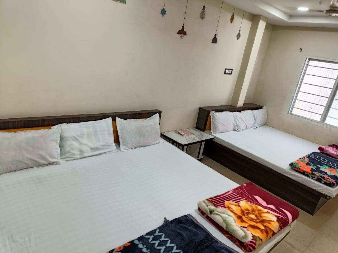 Hotel S Tower Ujjain Bagian luar foto